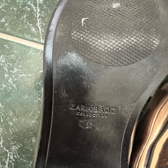 Silver shiny loafers Zara size 37 - Picture 5 of 6